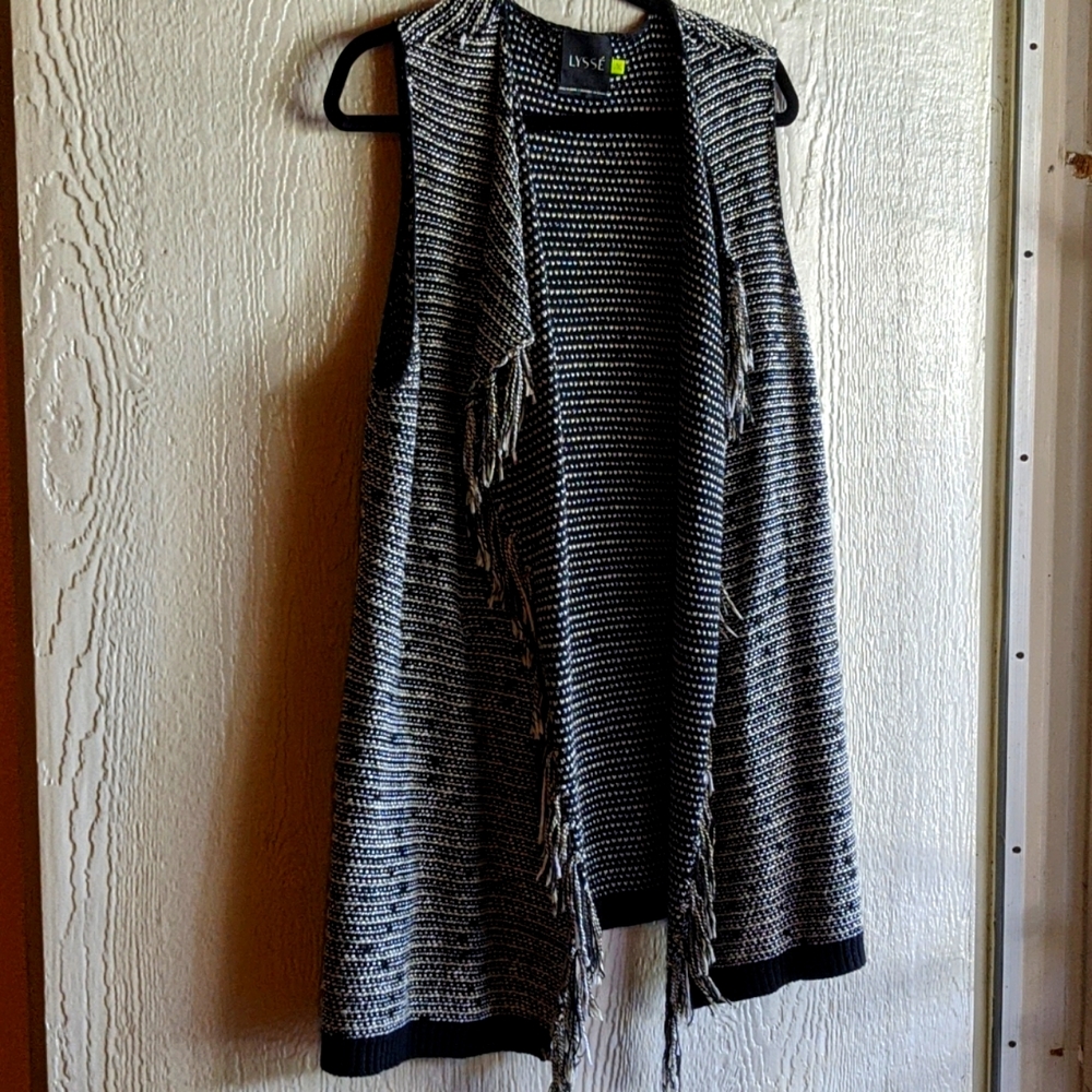Lysse black and white drape vest with pockets